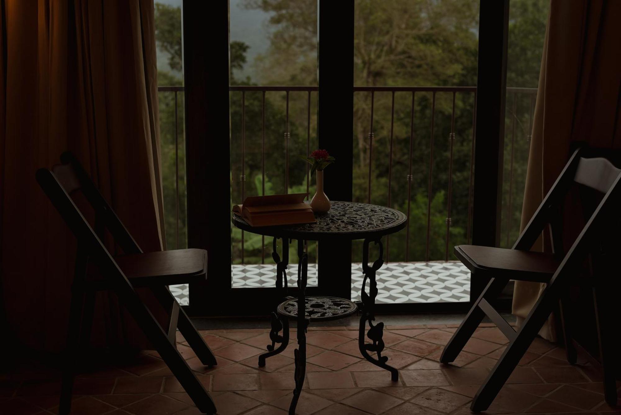 Old Kent Estates & Spa, Coorg Suntikoppa Bagian luar foto
