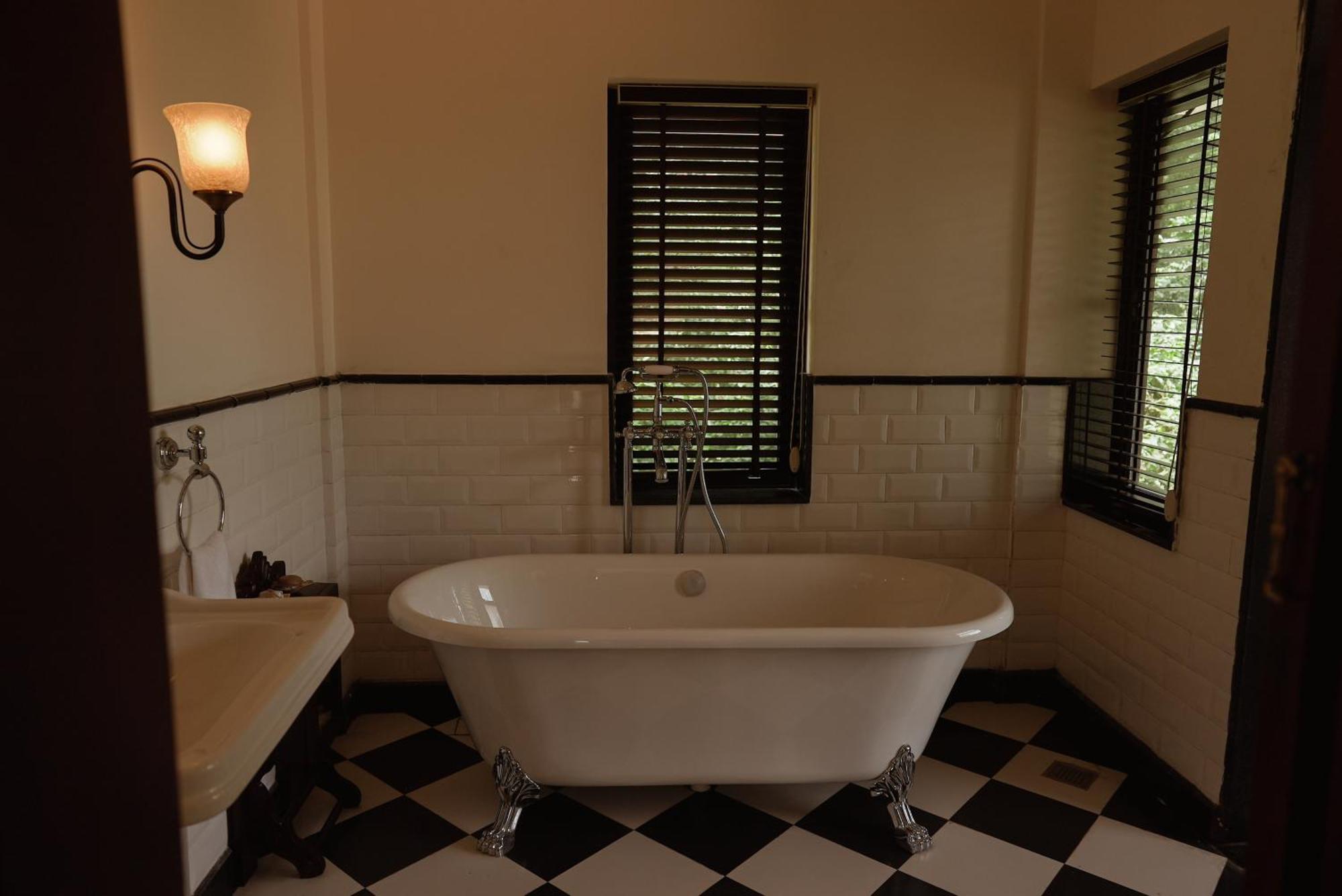 Old Kent Estates & Spa, Coorg Suntikoppa Bagian luar foto